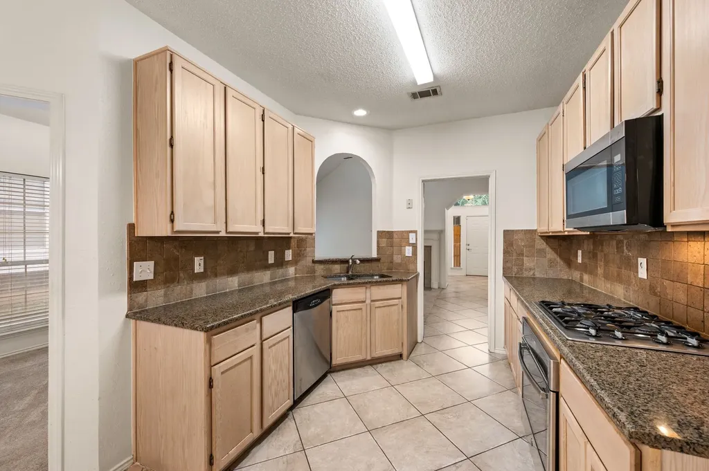2308 Suntree Lane Flower Mound TX 75022