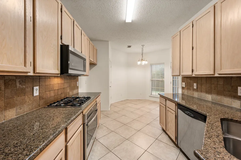 2308 Suntree Lane Flower Mound TX 75022