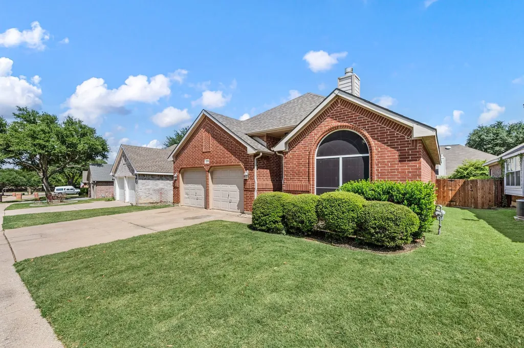 2308 Suntree Lane Flower Mound TX 75022