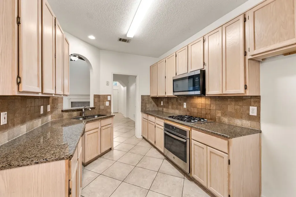 2308 Suntree Lane Flower Mound TX 75022
