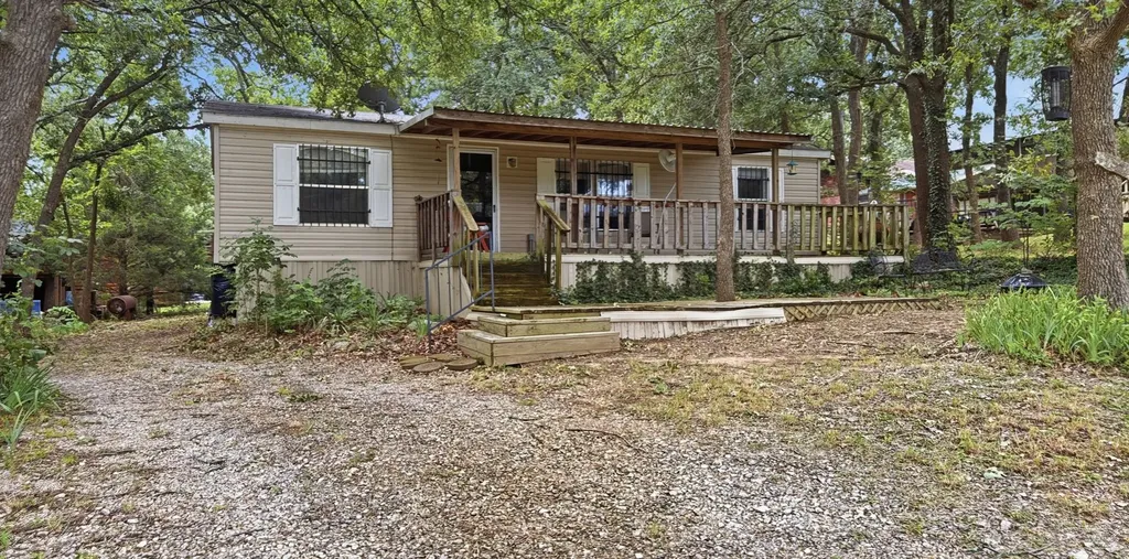 945 Lake Road Gordonville TX 76245