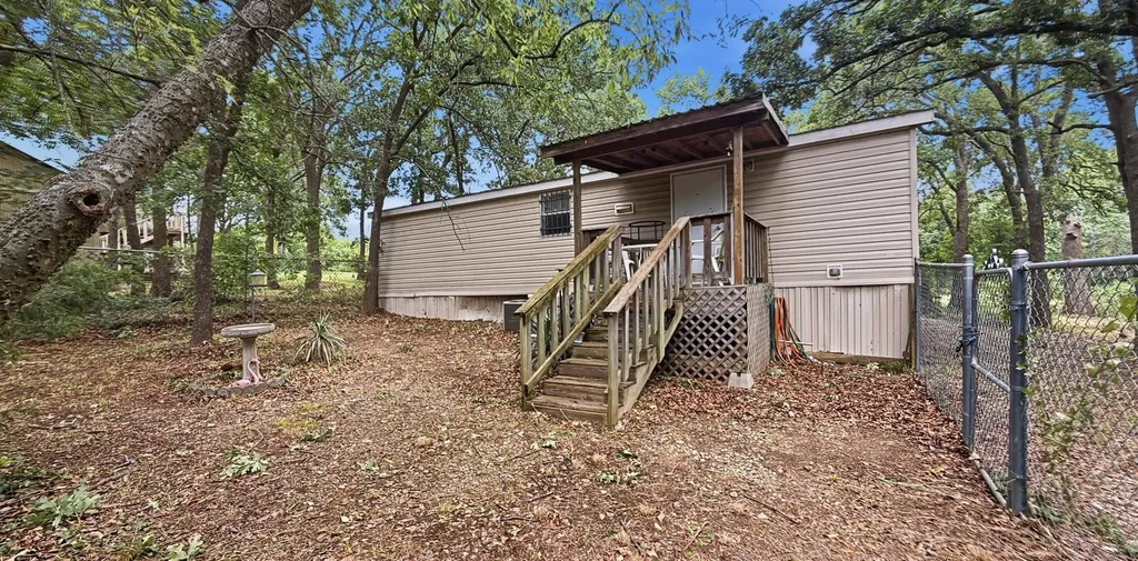 945 Lake Road Gordonville TX 76245