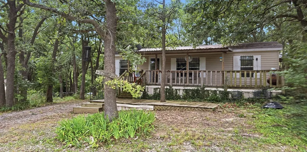 945 Lake Road Gordonville TX 76245