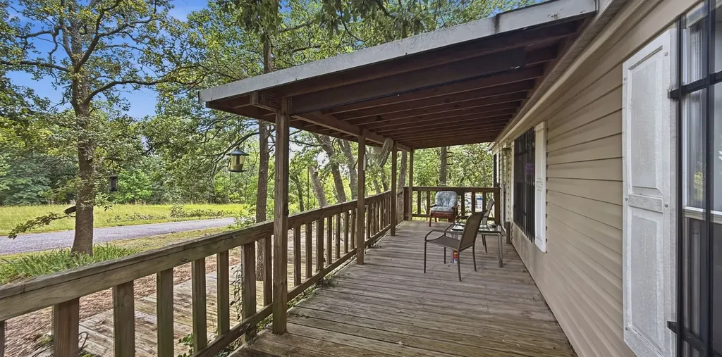 945 Lake Road Gordonville TX 76245