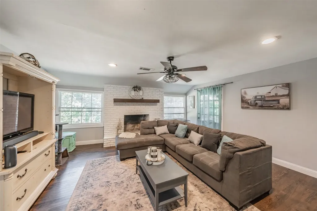 3209 Crites Street Richland Hills TX 76118