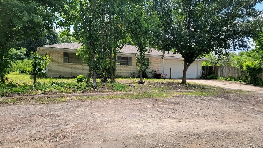 706 W Fourth Clarksville TX 75426
