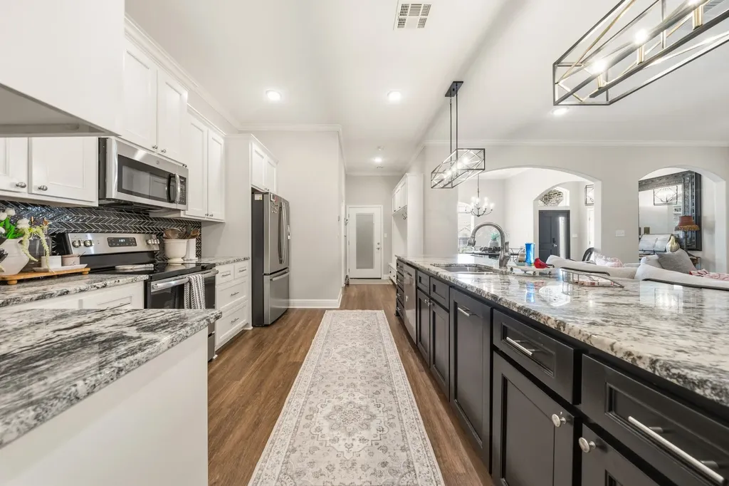 386 Cavitt Court Robinson TX 76706