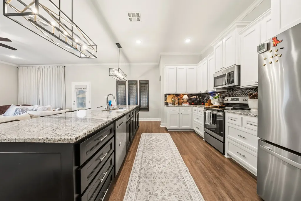386 Cavitt Court Robinson TX 76706