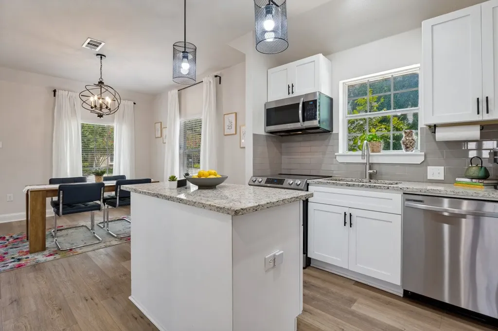 2744 Catherine Street Dallas TX 75211