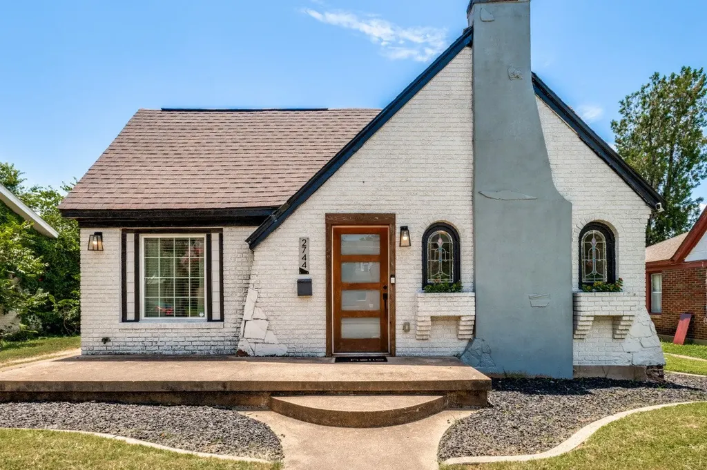 2744 Catherine Street Dallas TX 75211