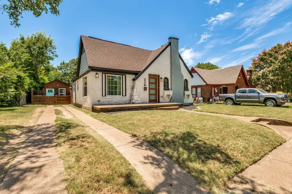 2744 Catherine Street Dallas TX 75211