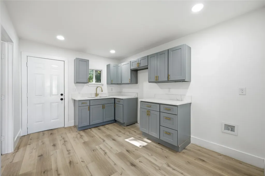 2321 Eastover Avenue Fort Worth TX 76105