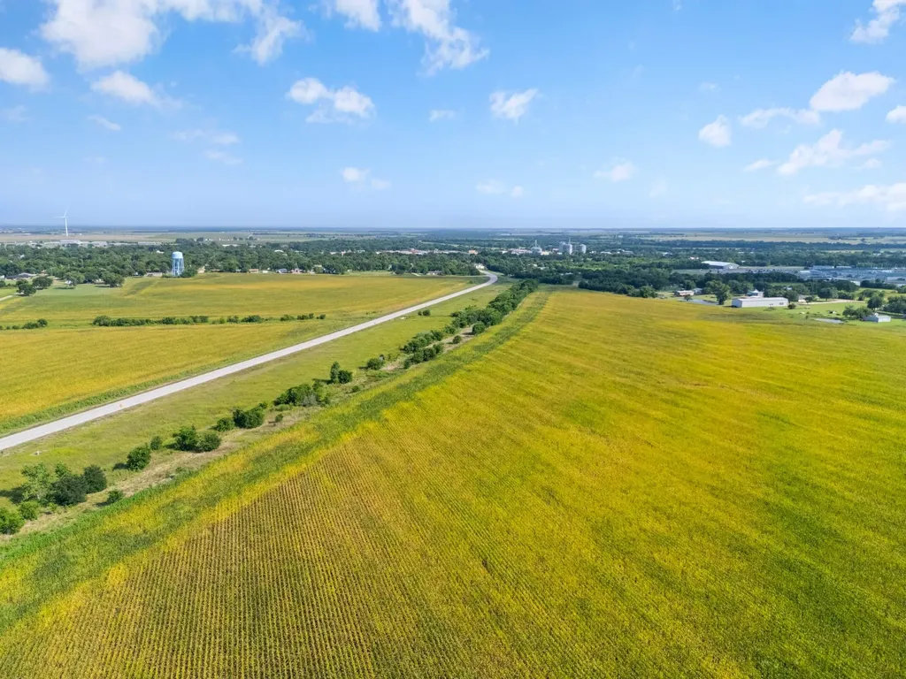 107.48 Ac. Tbd County Line Parkway Mart TX 76664