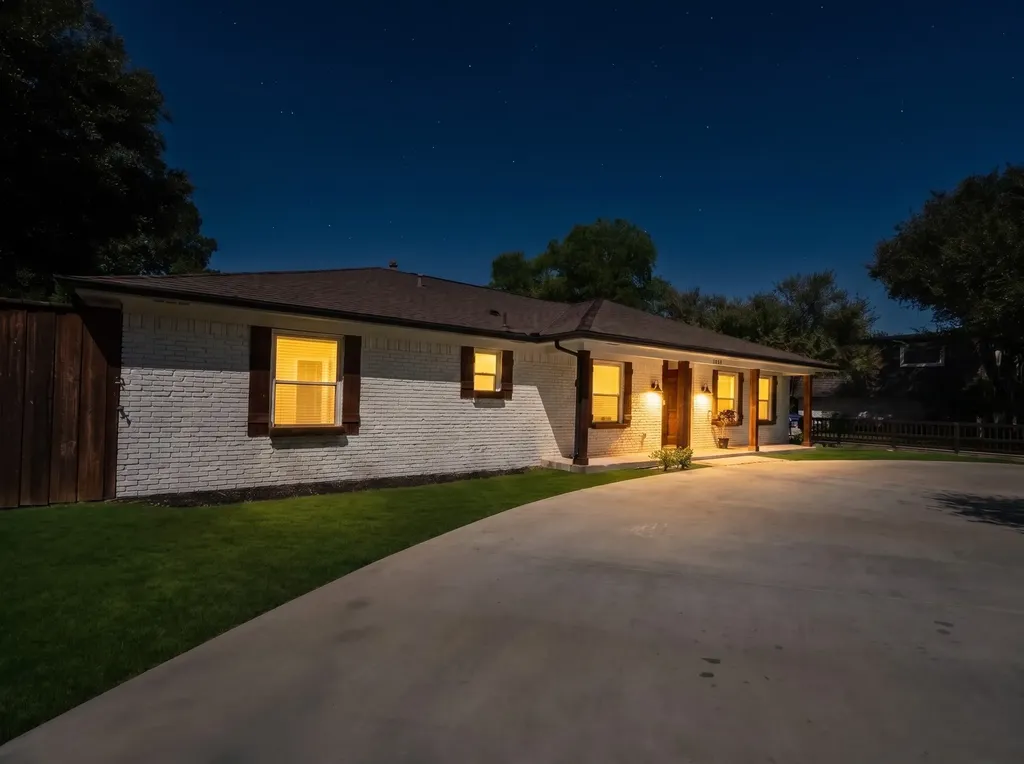 900 Westbrook Drive Plano TX 75075