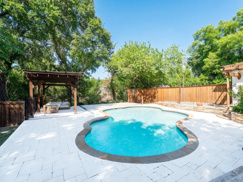 900 Westbrook Drive Plano TX 75075