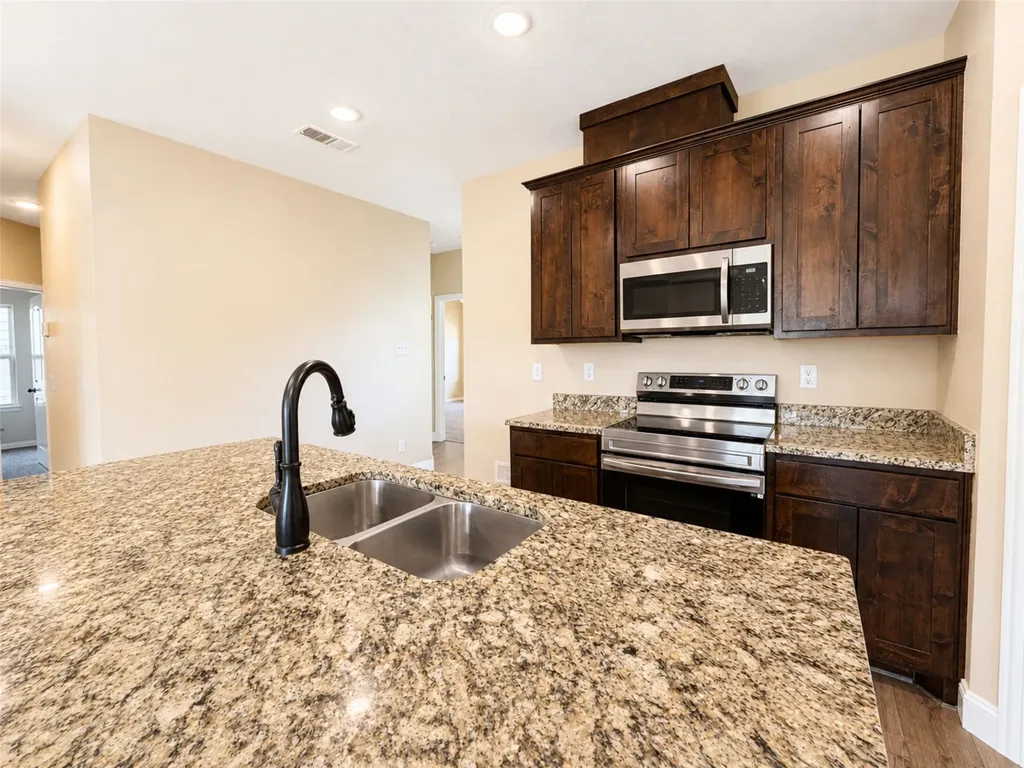 124 Canales Circle Greenville TX 75401