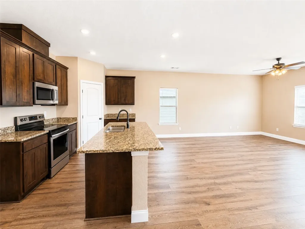 124 Canales Circle Greenville TX 75401