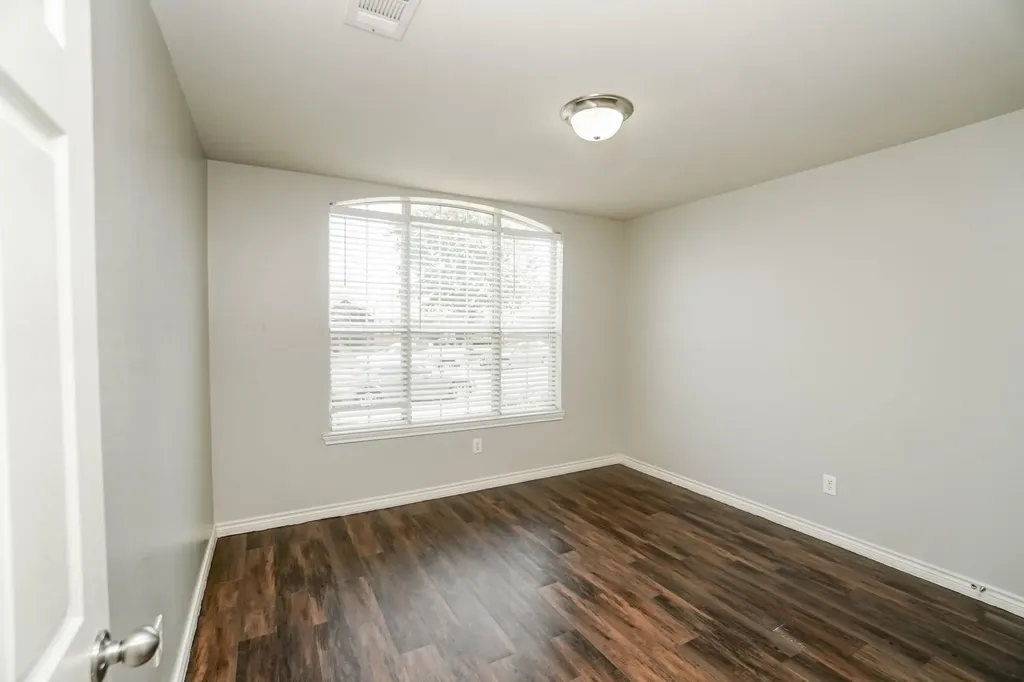 8826 Tucker Street Cross Roads TX 76227