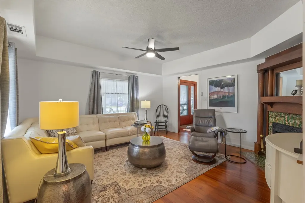 7090 Maple Street Frisco TX 75033