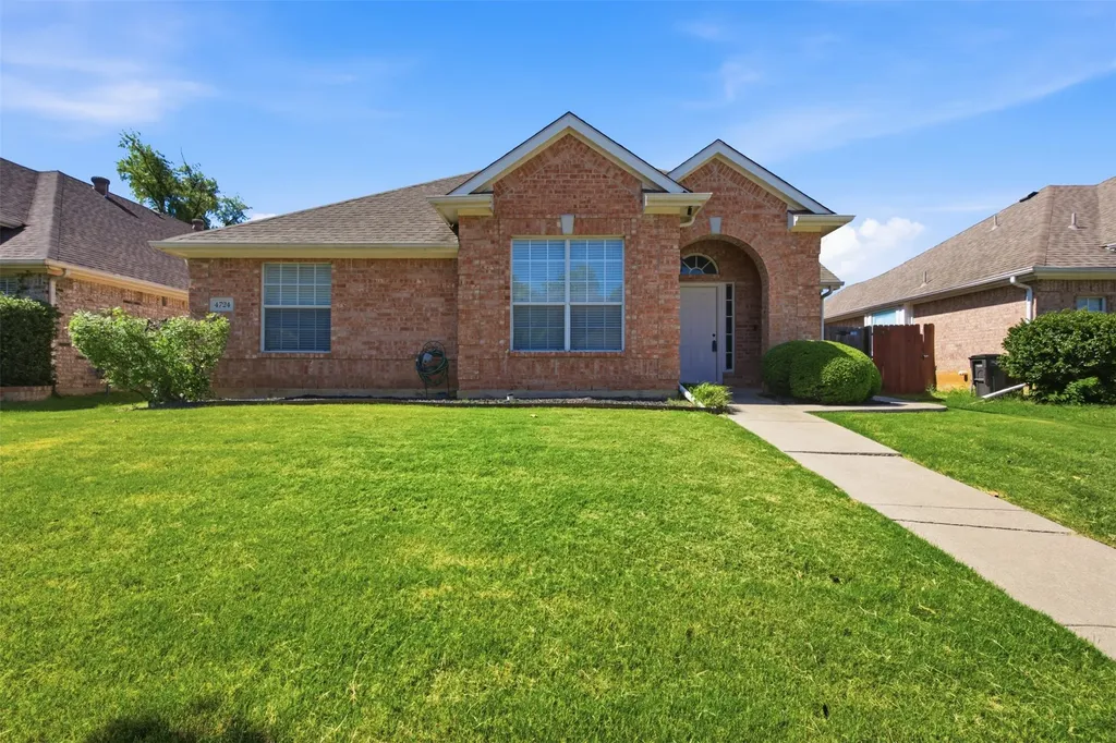 4724 Grant Park Avenue Fort Worth TX 76137