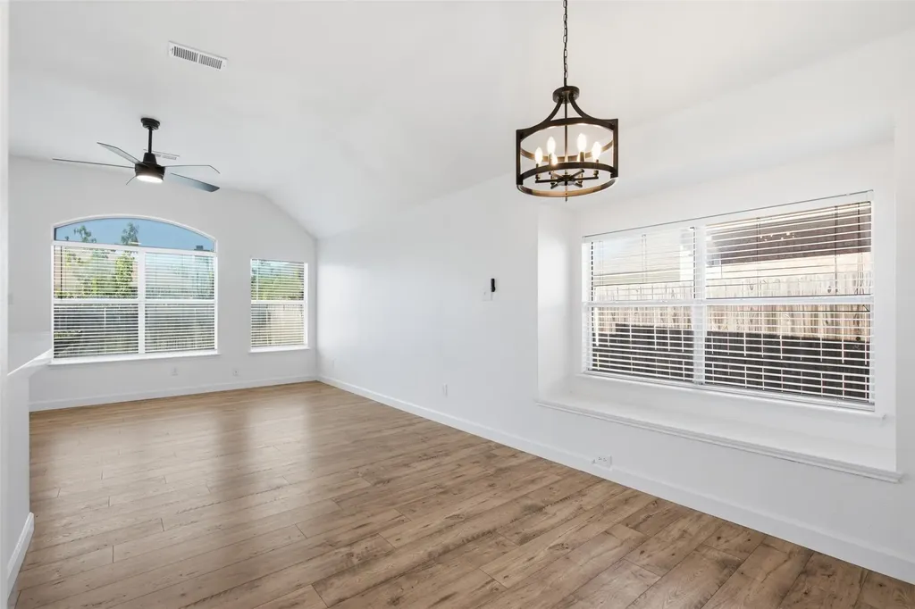 4724 Grant Park Avenue Fort Worth TX 76137
