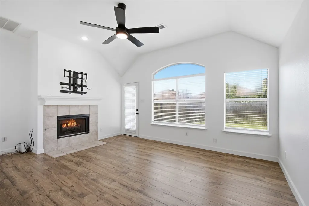 4724 Grant Park Avenue Fort Worth TX 76137