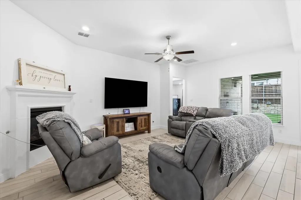 2637 Basswood Drive Northlake TX 76226