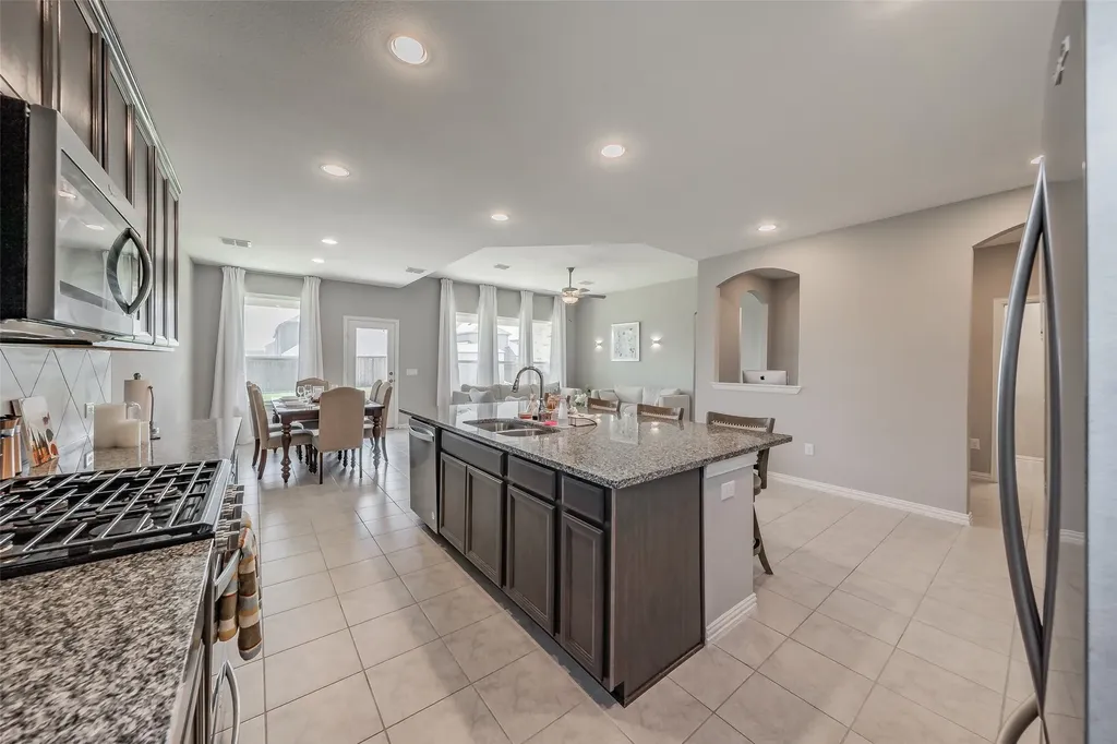 4512 Minnow Cove Road Oak Point TX 75068