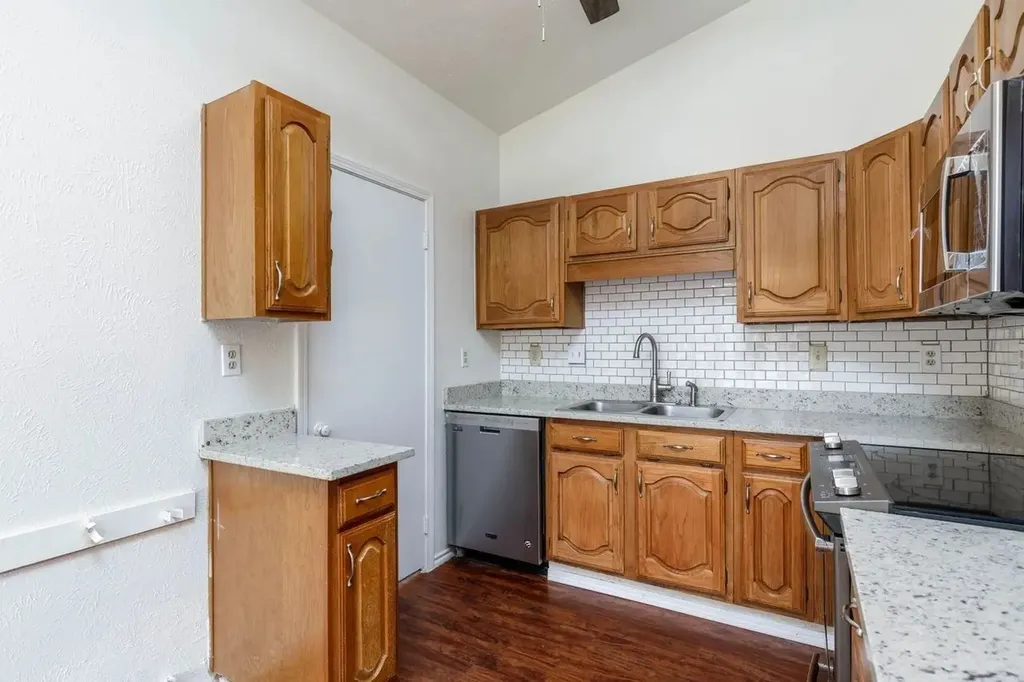 33 Crockett Court Allen TX 75002