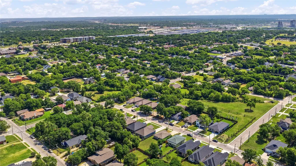 2128 Rw Bivens Lane Fort Worth TX 76105