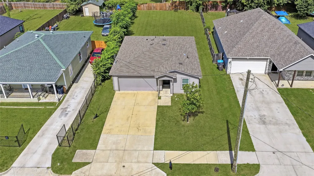 2128 Rw Bivens Lane Fort Worth TX 76105