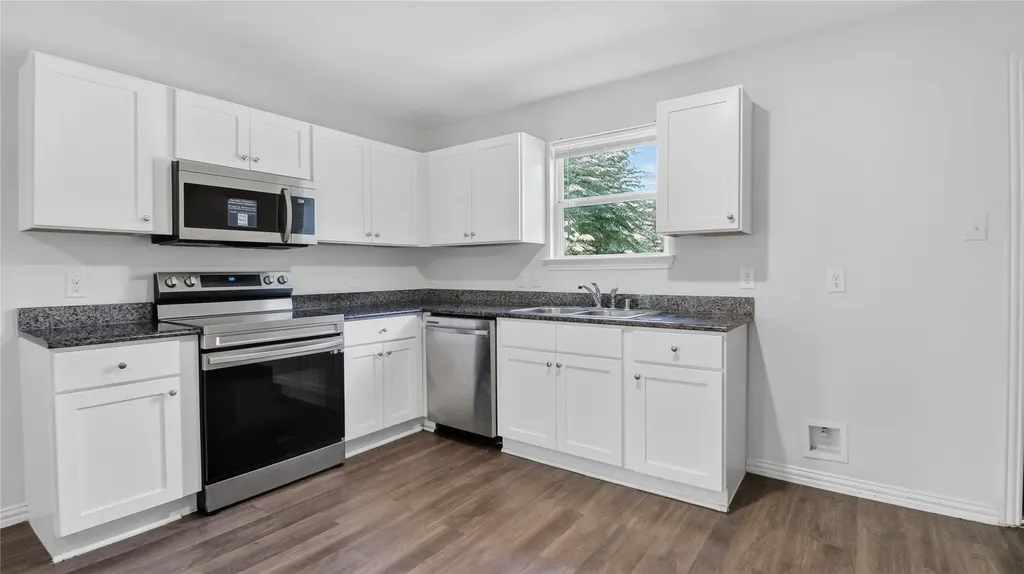 2128 Rw Bivens Lane Fort Worth TX 76105