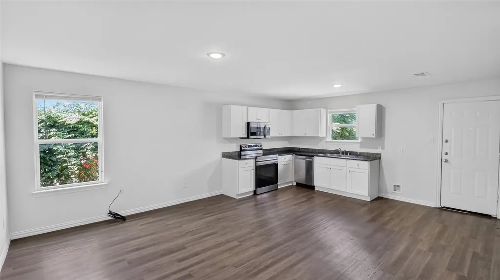 2128 Rw Bivens Lane Fort Worth TX 76105