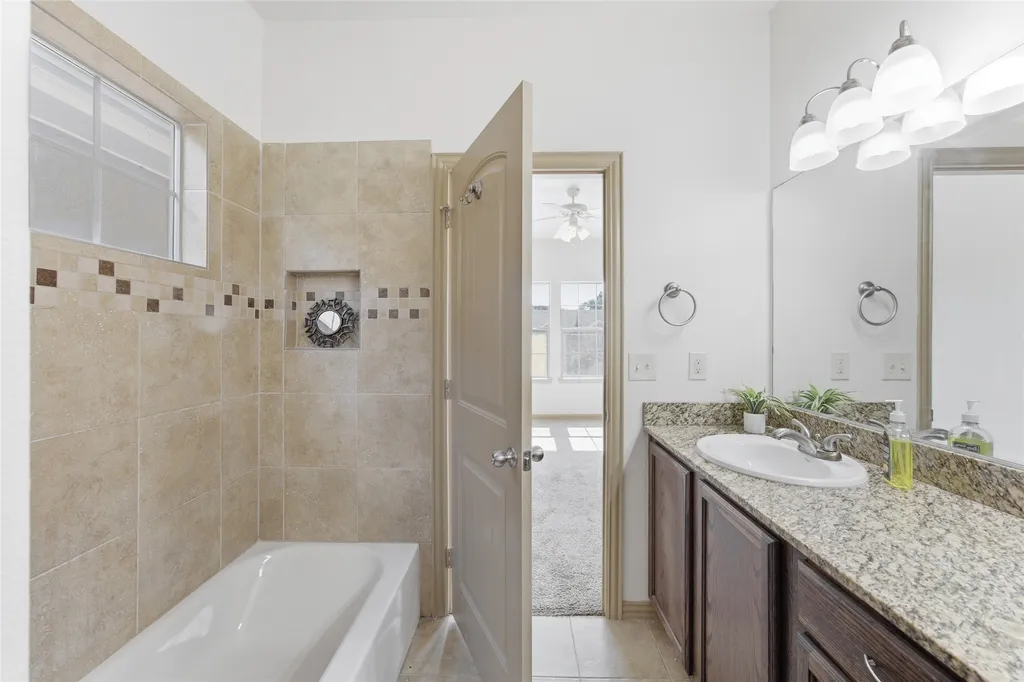1526 Aldra Drive Fort Worth TX 76120
