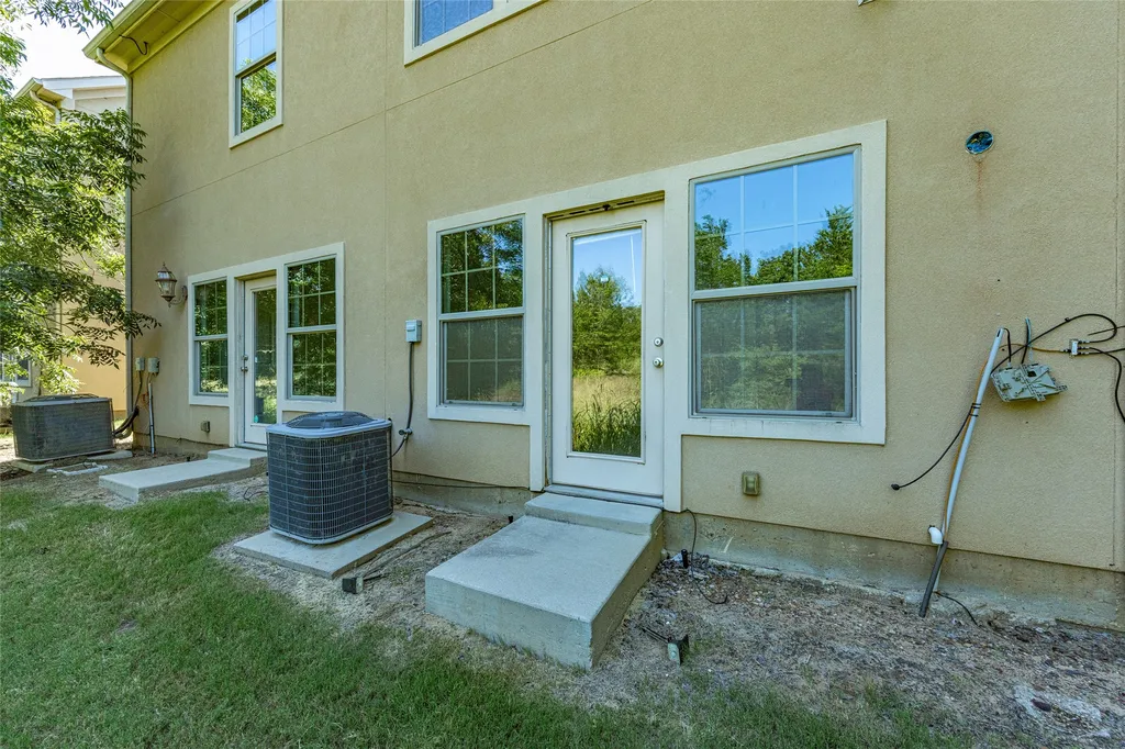 1526 Aldra Drive Fort Worth TX 76120