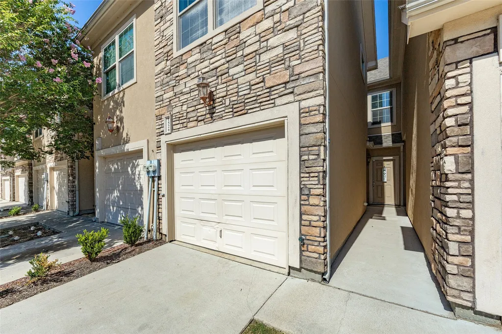 1526 Aldra Drive Fort Worth TX 76120