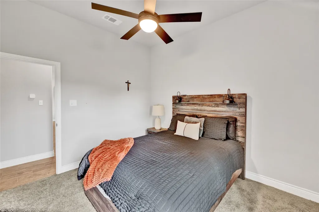 1040 Cloudy Court Weatherford TX 76085