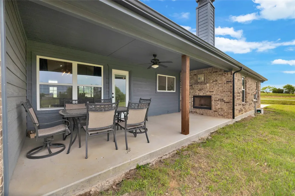 1040 Cloudy Court Weatherford TX 76085
