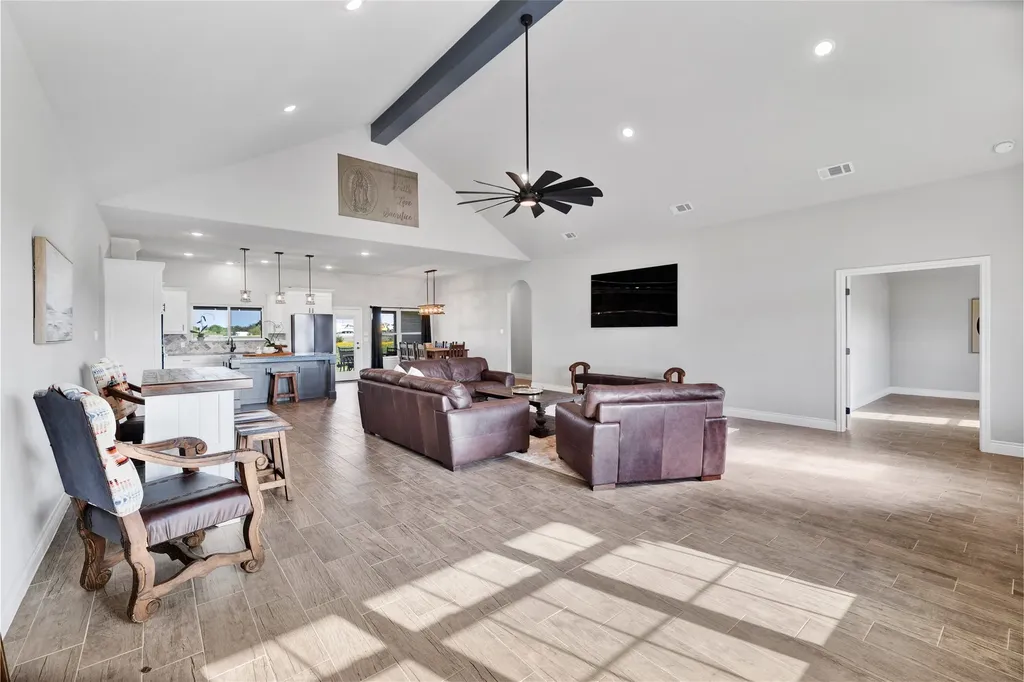 1040 Cloudy Court Weatherford TX 76085