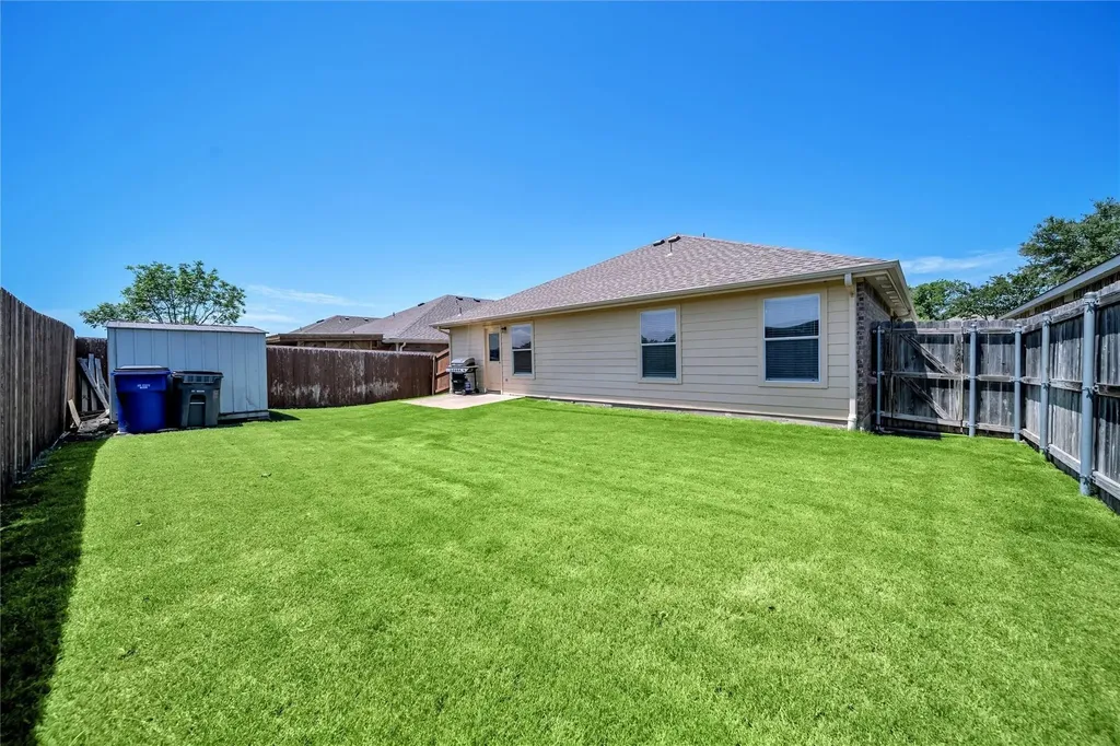 552 Lincoln Avenue Lavon TX 75166