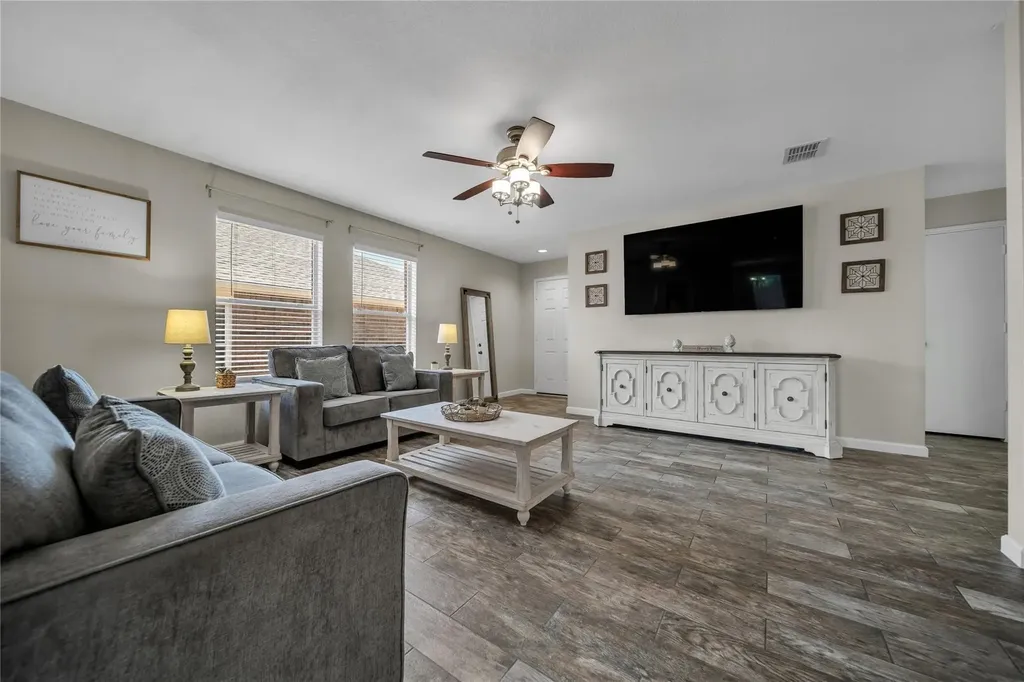 552 Lincoln Avenue Lavon TX 75166