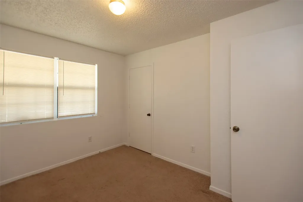 8400 Lady Bird Kemp TX 75143