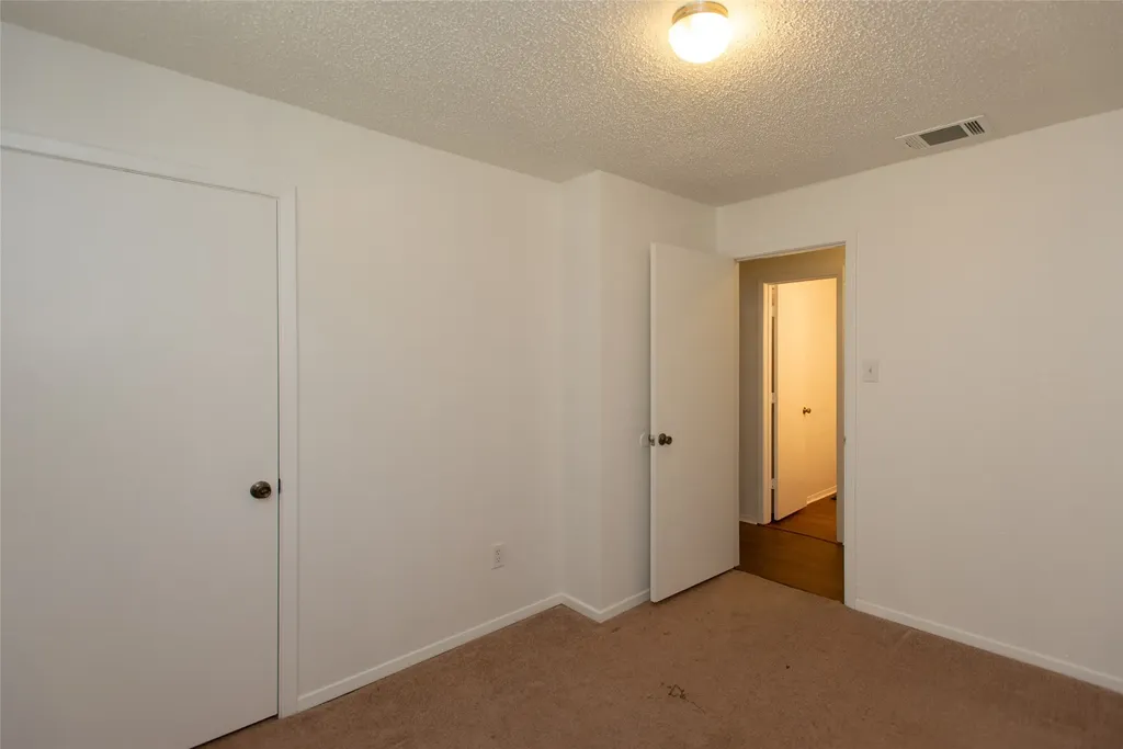8400 Lady Bird Kemp TX 75143