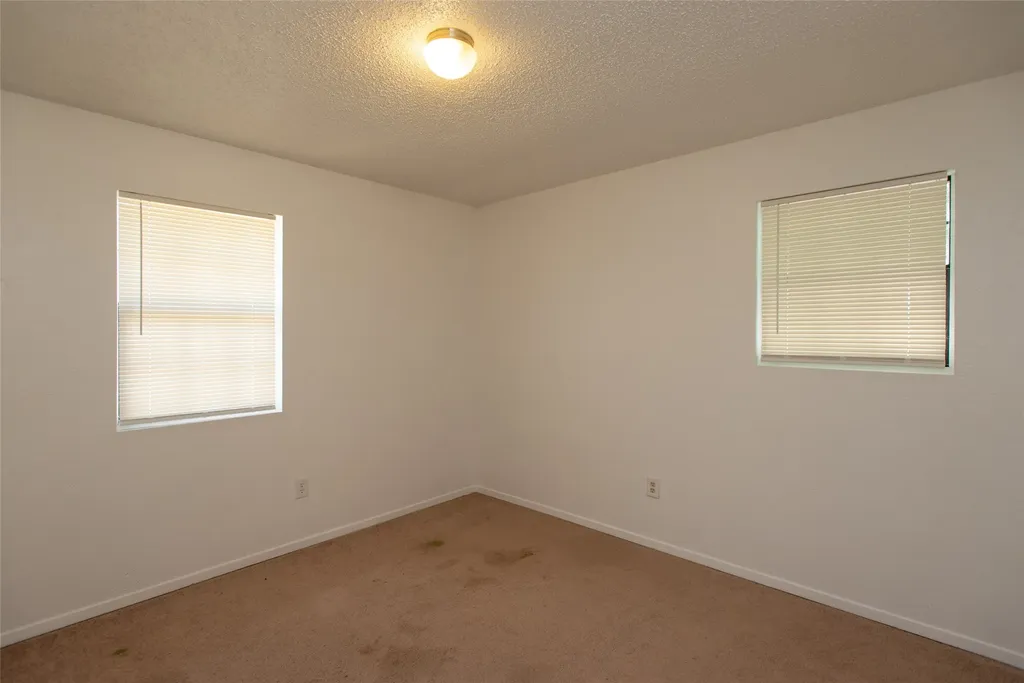 8400 Lady Bird Kemp TX 75143