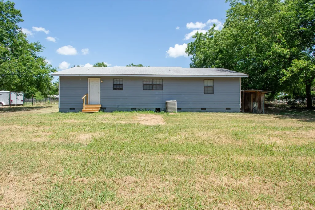 8400 Lady Bird Kemp TX 75143