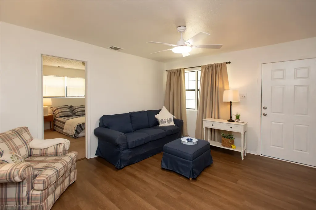 8400 Lady Bird Kemp TX 75143