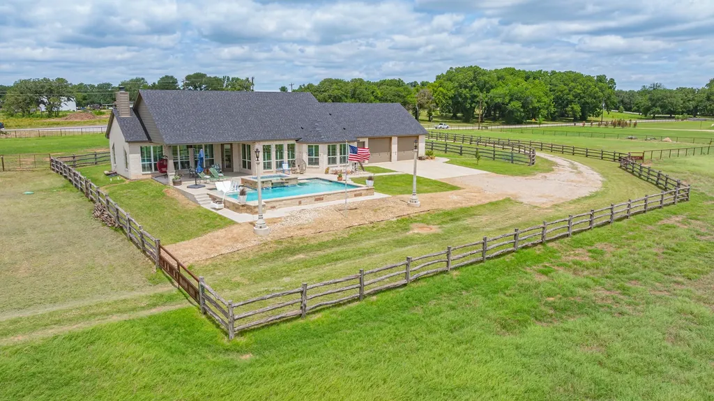 5255 Dennis Road Weatherford TX 76087