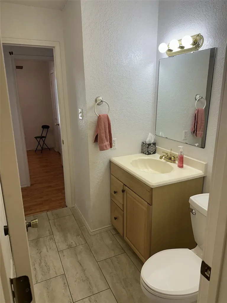 800 Pine Mountain Drive Burleson TX 76028