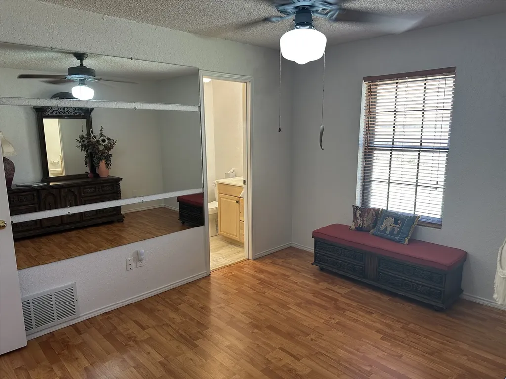800 Pine Mountain Drive Burleson TX 76028
