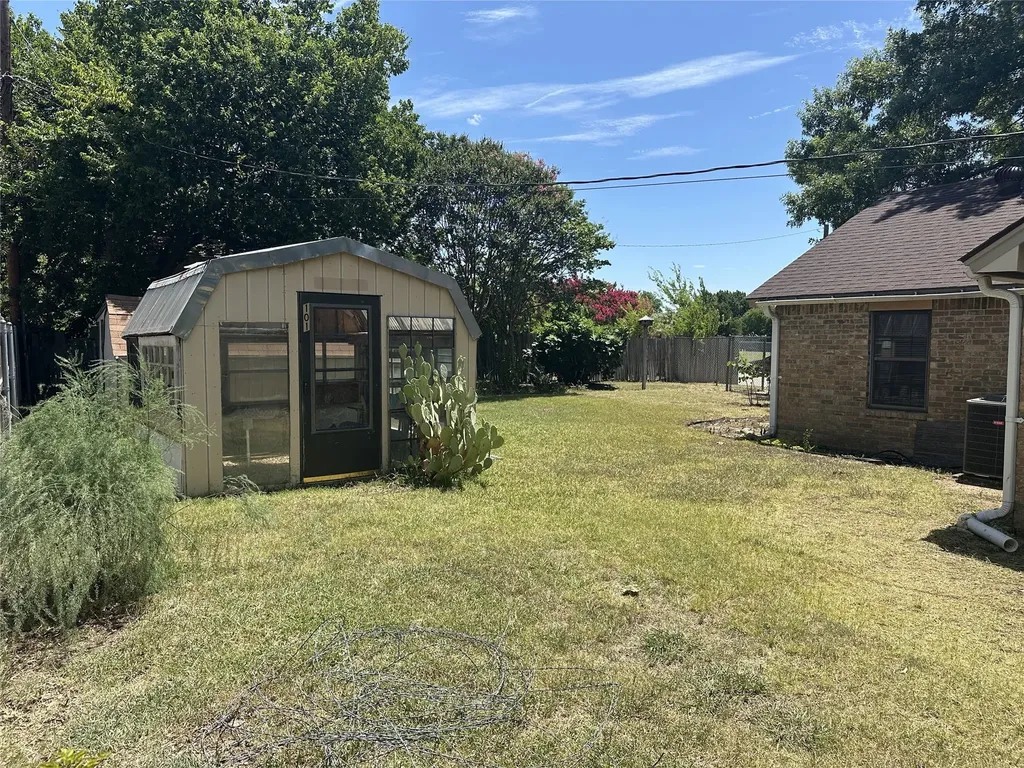 800 Pine Mountain Drive Burleson TX 76028